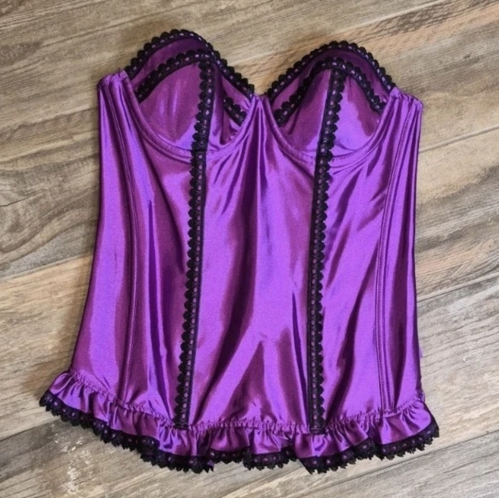 Vintage Frederick's of Hollywood Purple & Black Lace Detail Lace-up Back Corset